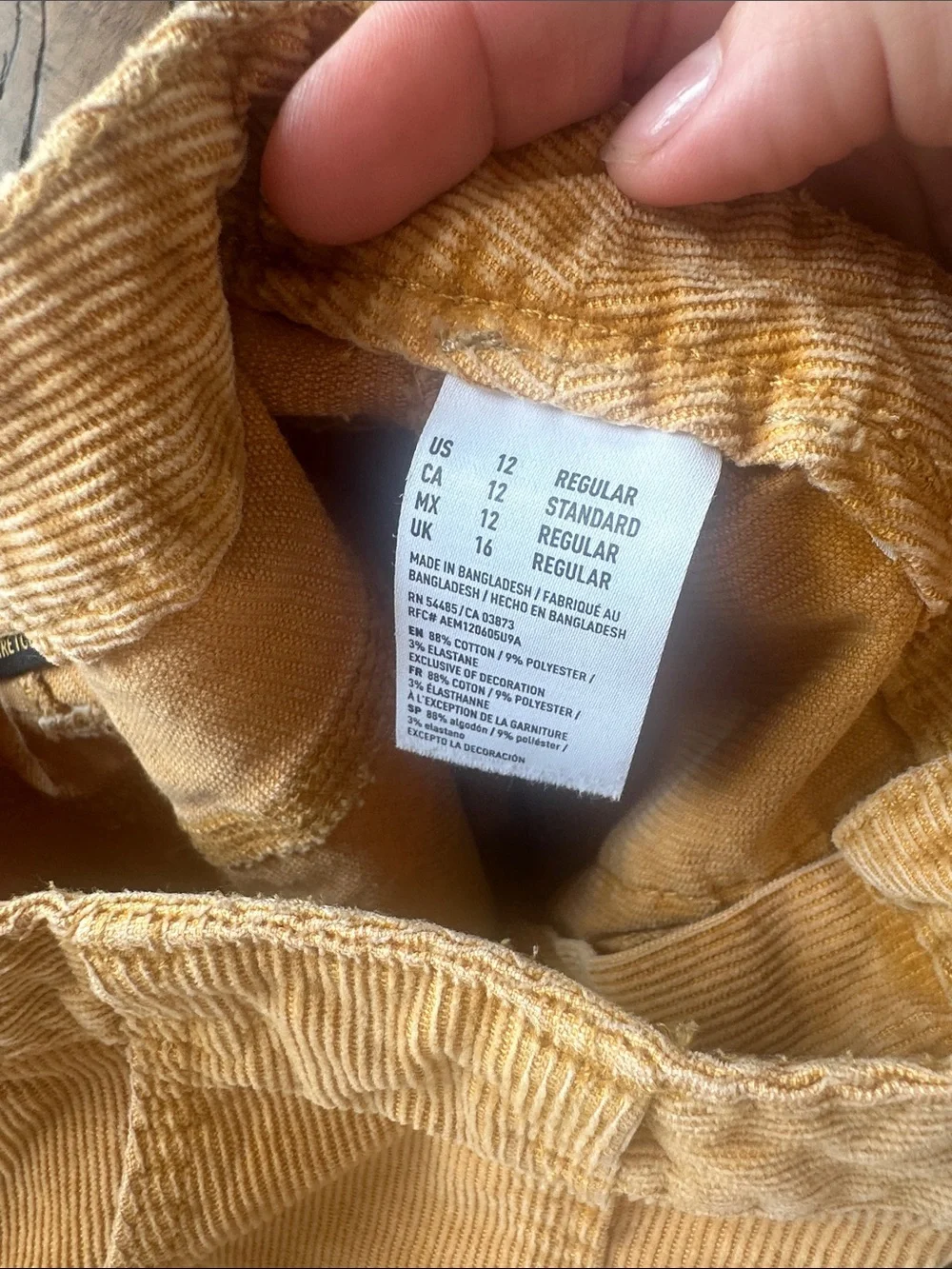 American Eagle Outfitters Mustard Corduroy High-Rise Girls’s Shorts